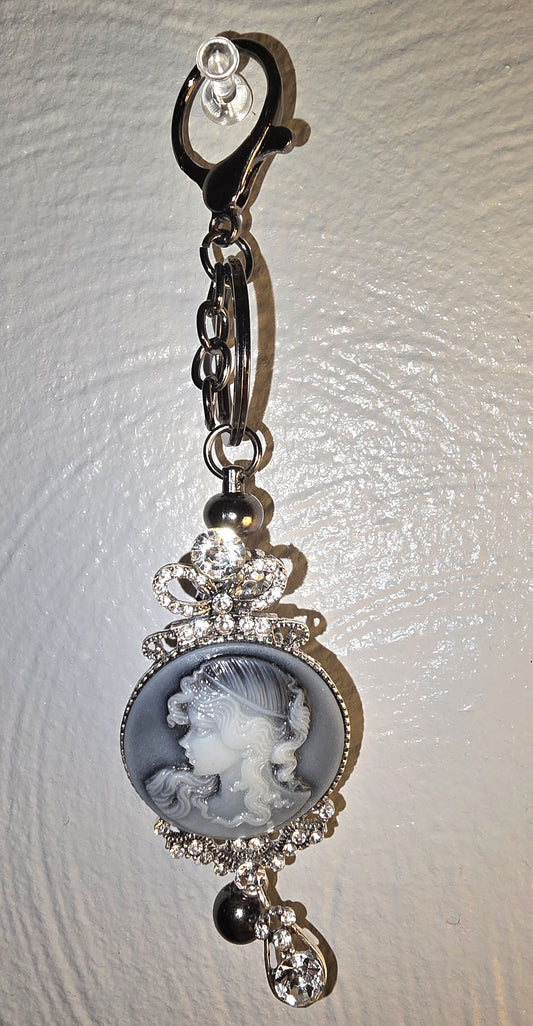 "Cameo de Minuit" Keychain