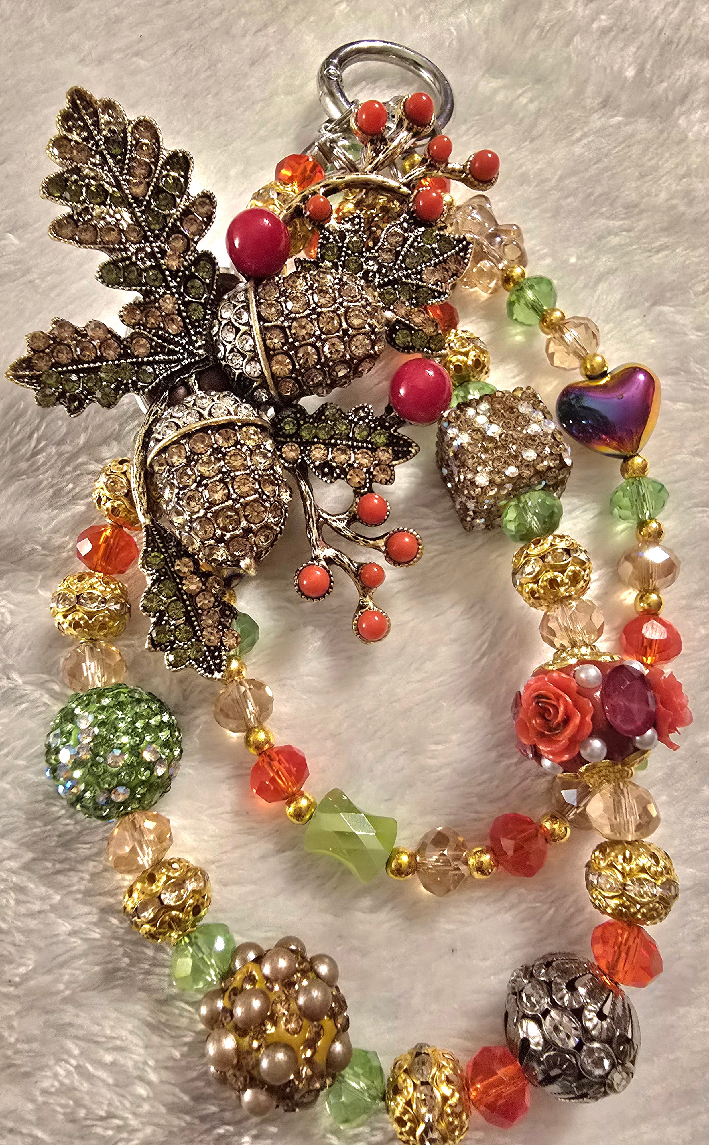 acorn holiday accessory chain